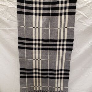 Beautiful Huge Warm Black And Cream Scarf/Wrap 19w x 82L